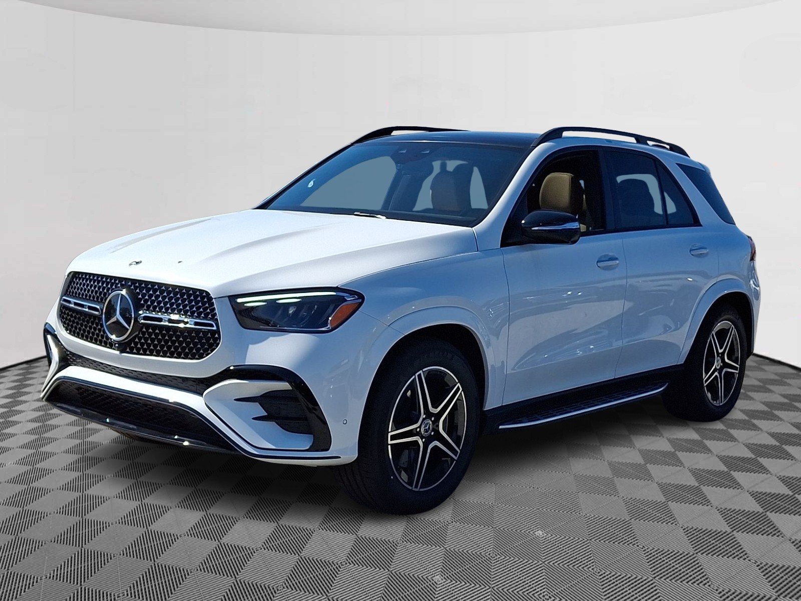 New 2026 MANUFAKTUR Moonlight White Metallic Mercedes-Benz GLE 350 image 3