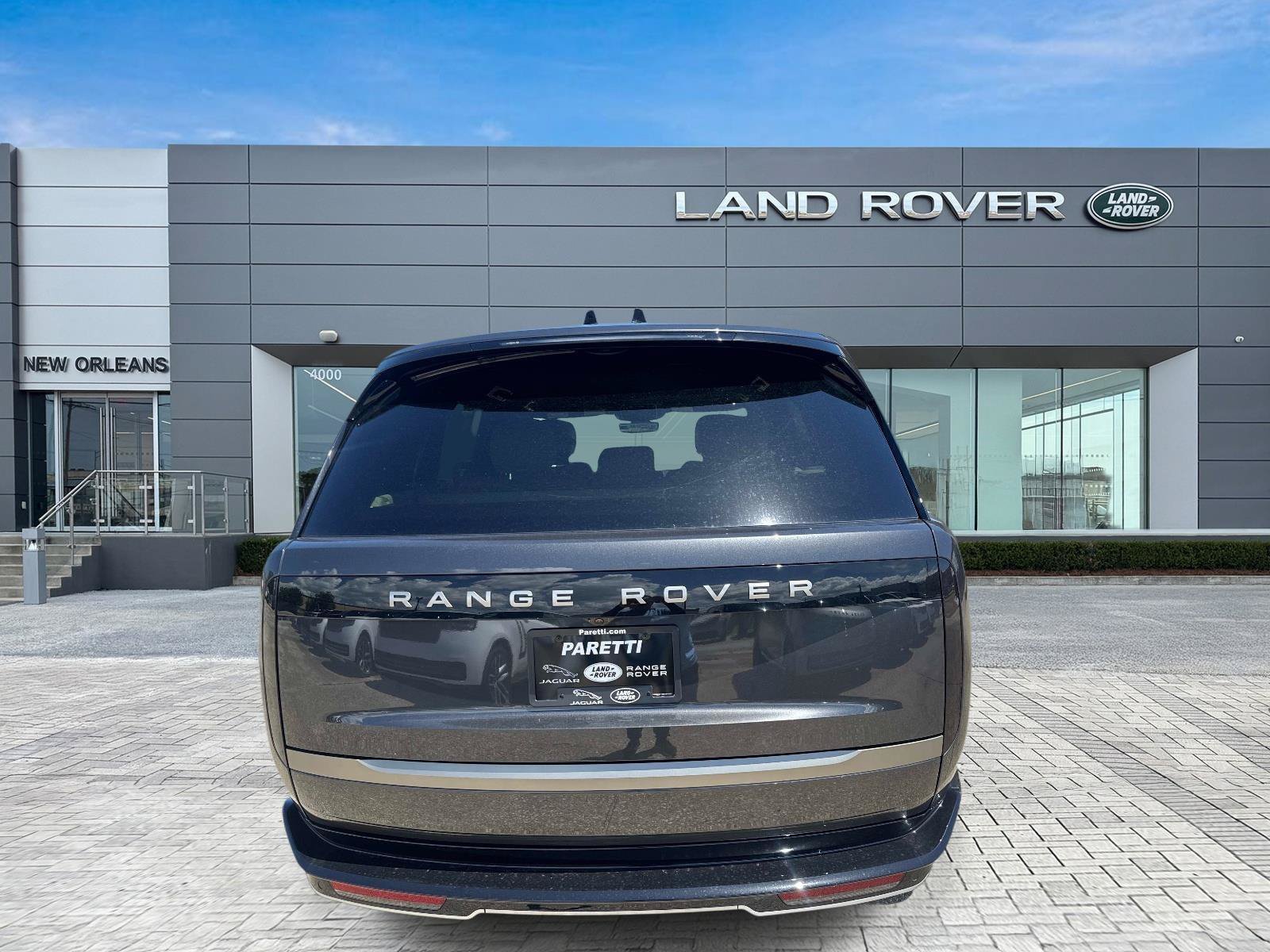 New 2026 Carpathian Grey LAND ROVER SE 7 Seats image 6