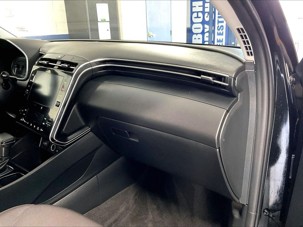 Used 2024 Black Hyundai SEL image 13