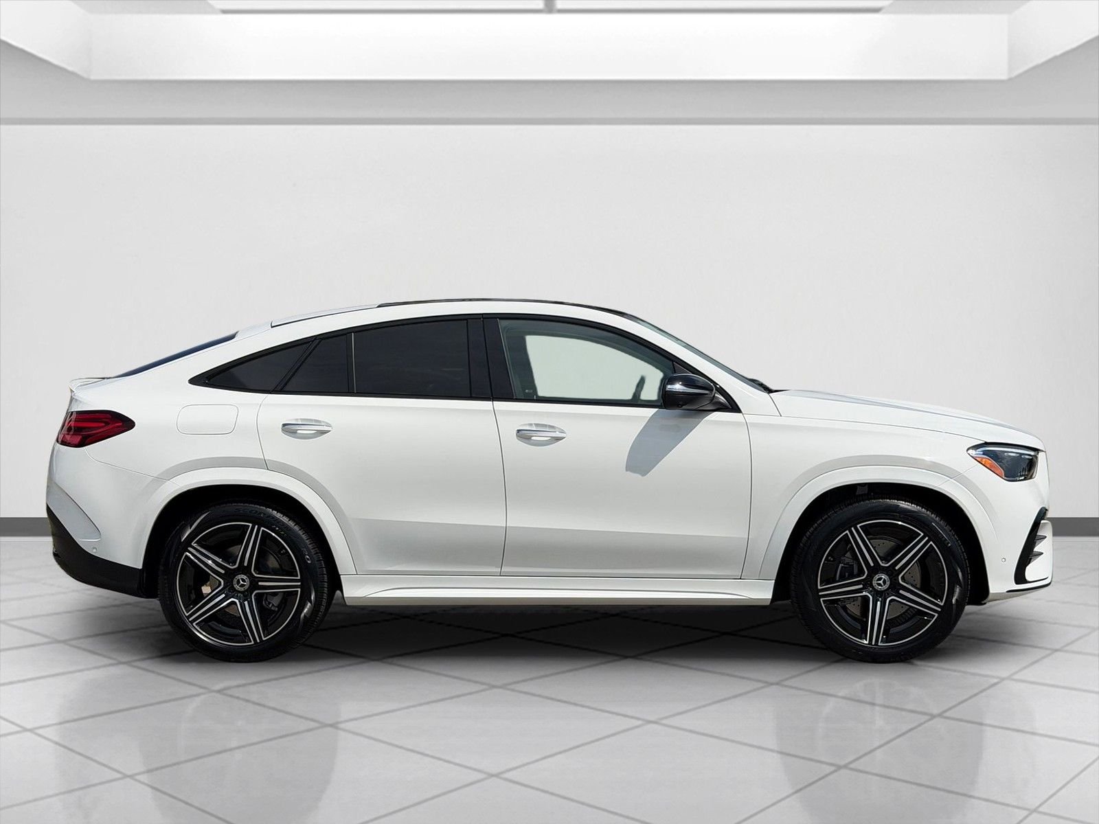 New 2026 Polar White Mercedes-Benz GLE 450 image 2