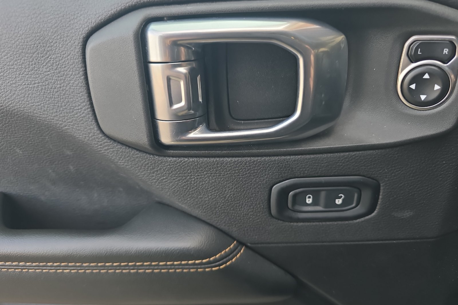 Used 2024 Black Clearcoat Jeep Sahara image 9