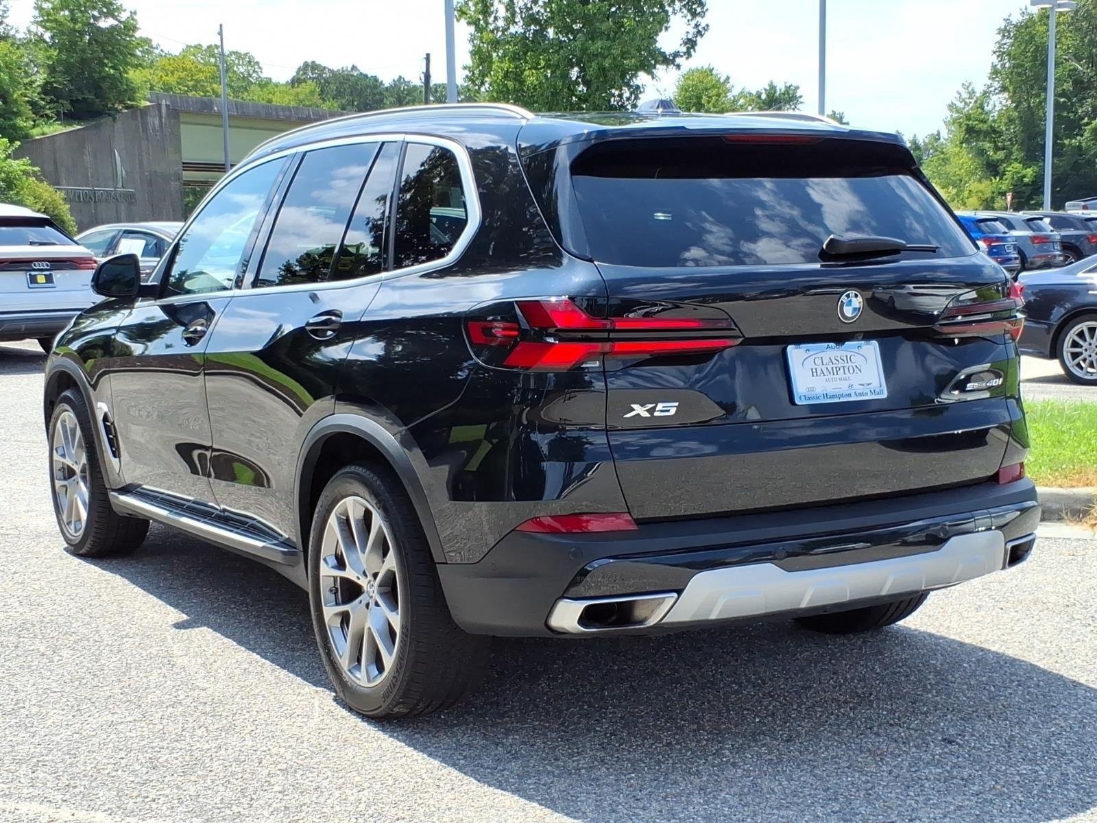 Used 2026  BMW sDrive40i image 10