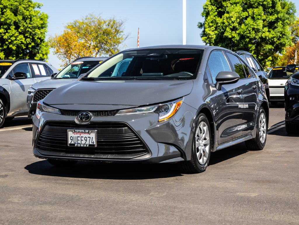 Used 2024  Toyota LE image 4