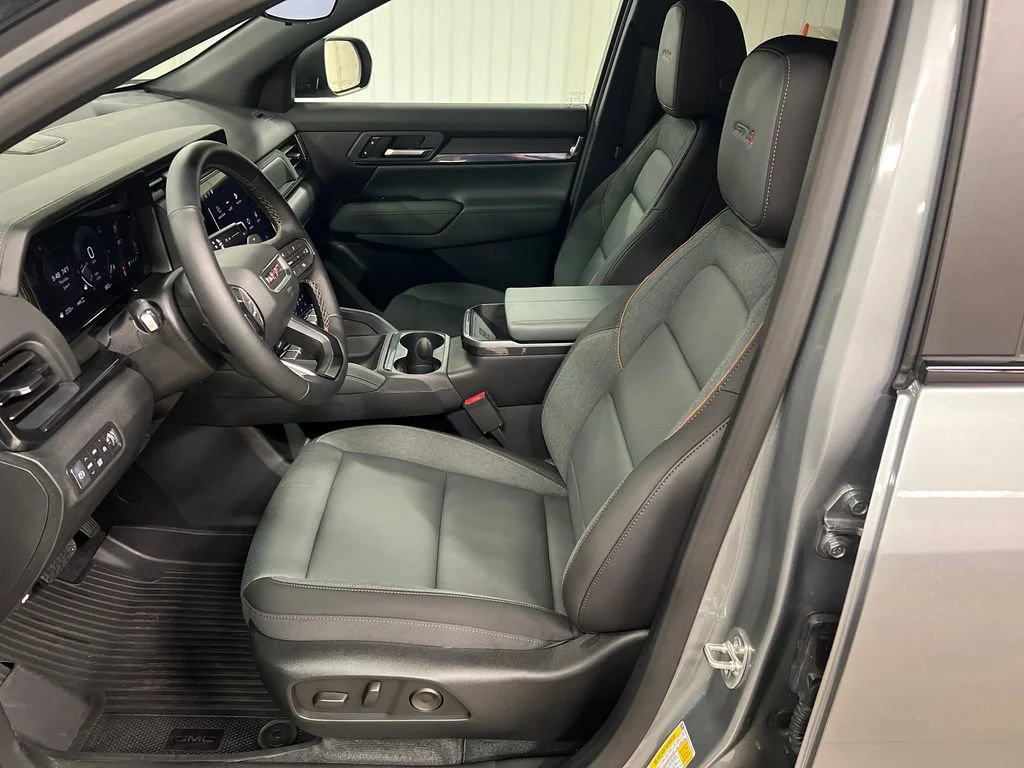 2026 GMC Terrain AT4 - Photo 13