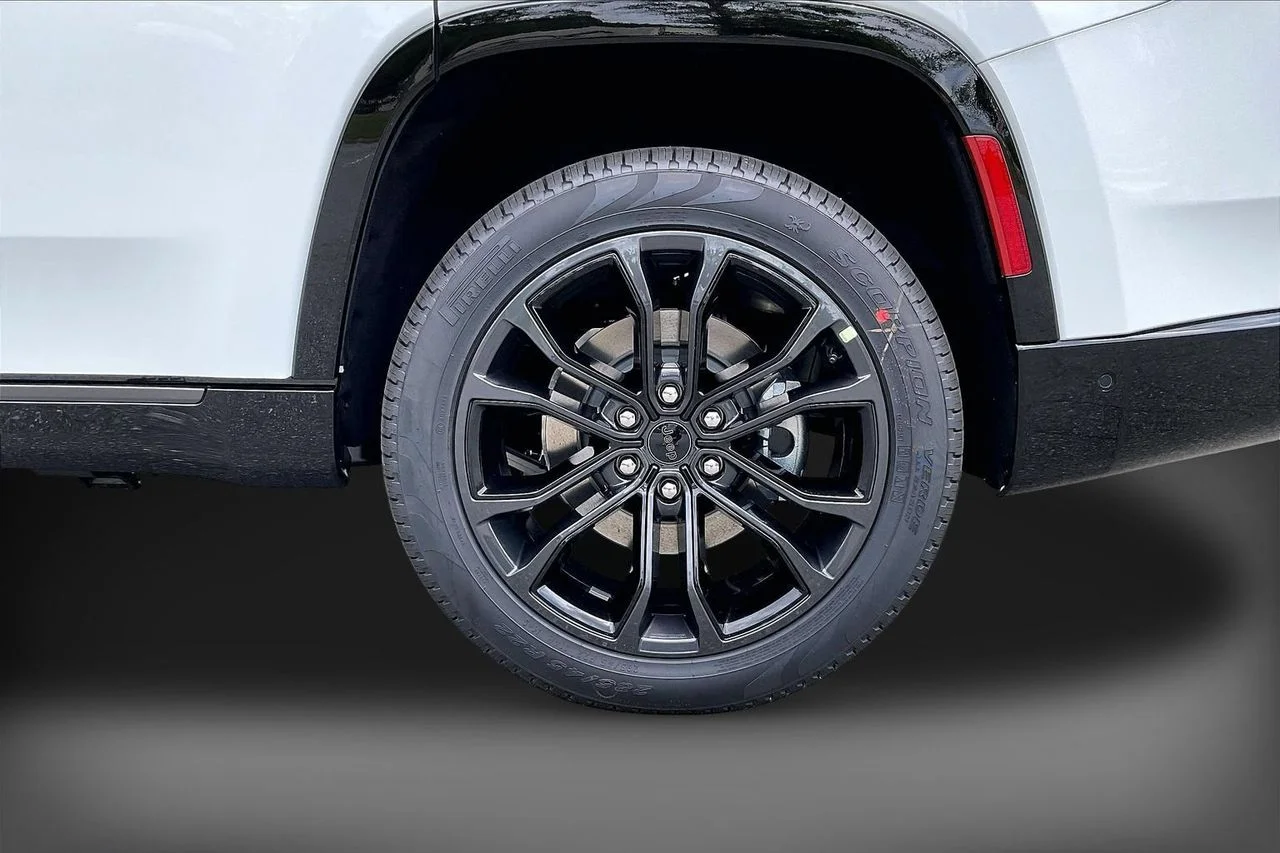 New 2026 Bright White Clearcoat Jeep Summit Obsidian image 37