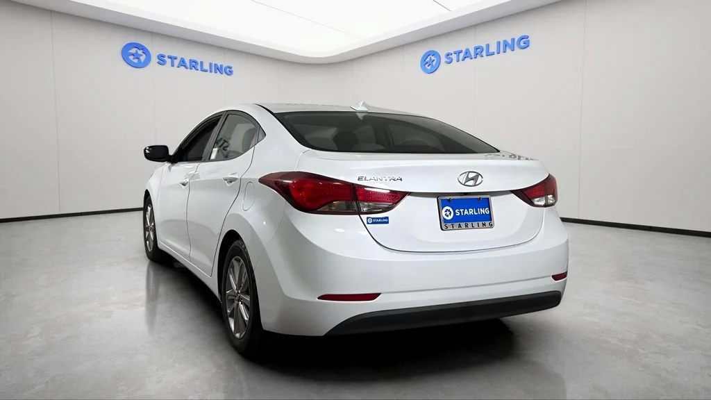 Used 2016 White Hyundai SE image 6