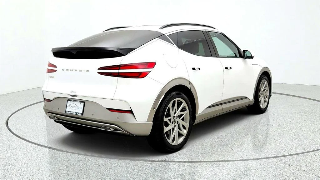 Used 2023 Uyuni White Genesis Advanced AWD image 5