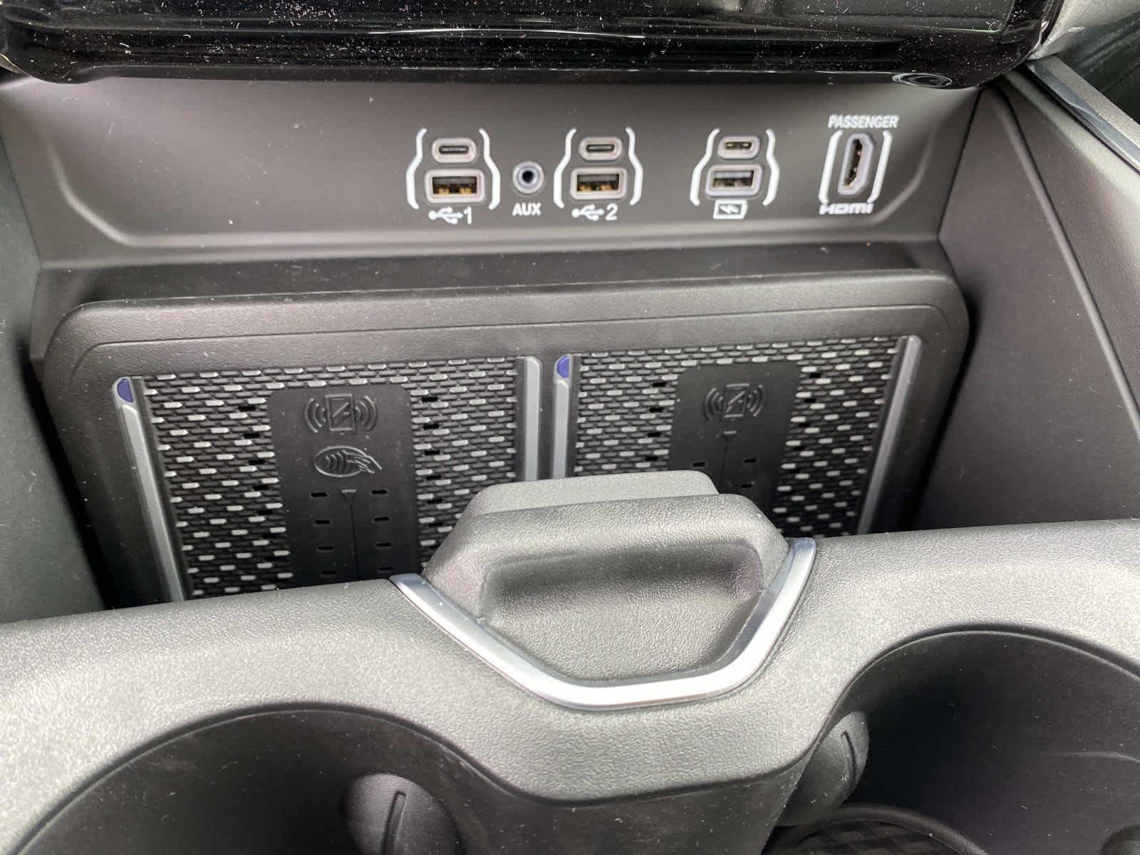 New 2026 Granite Crystal Metallic Clearcoat Ram Laramie image 12