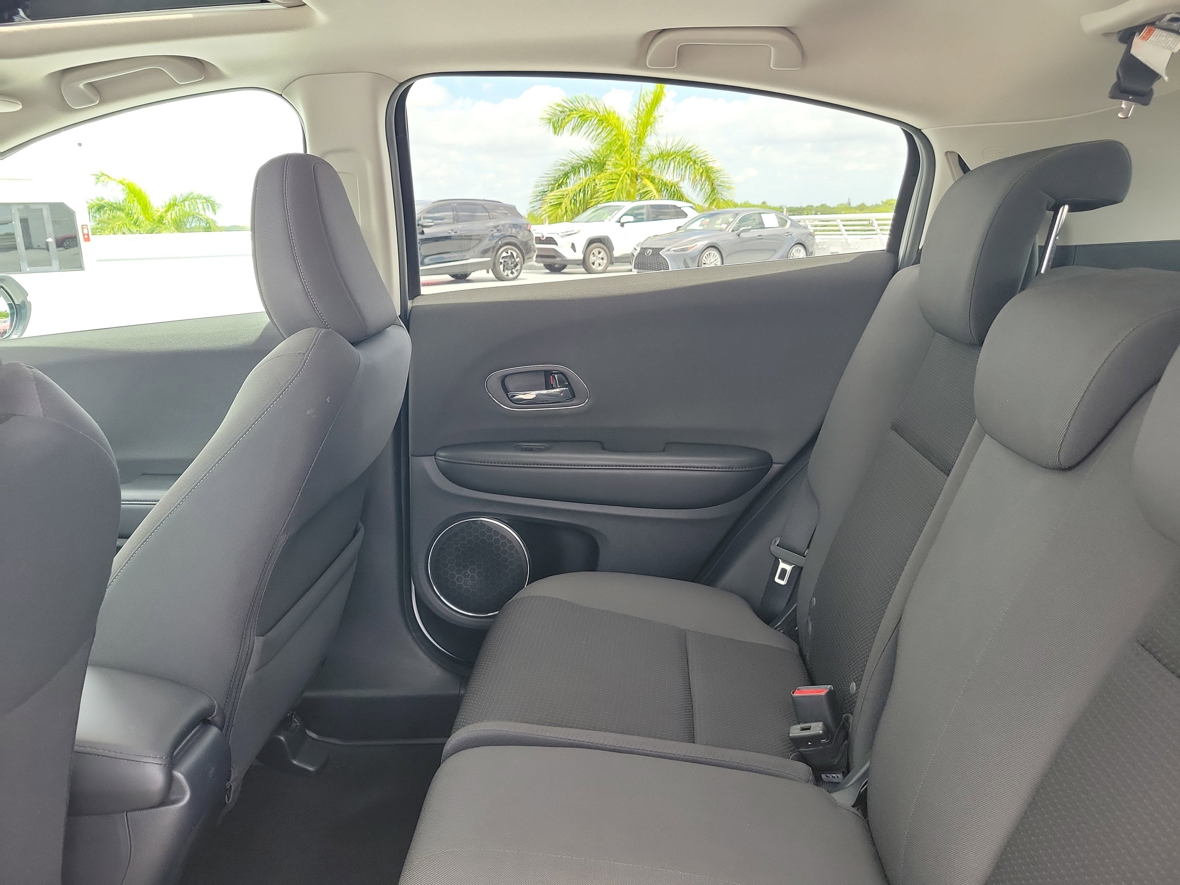 Used 2022 Platinum White Honda EX image 12