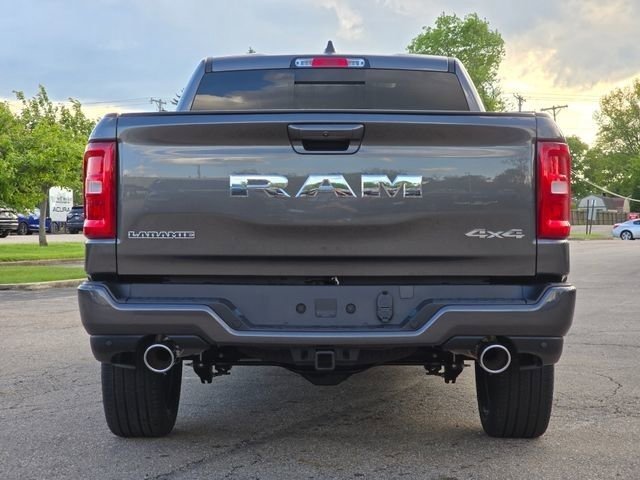 New 2026 Granite Crystal Metallic Clear-Coat Exterior Paint RAM Laramie image 36