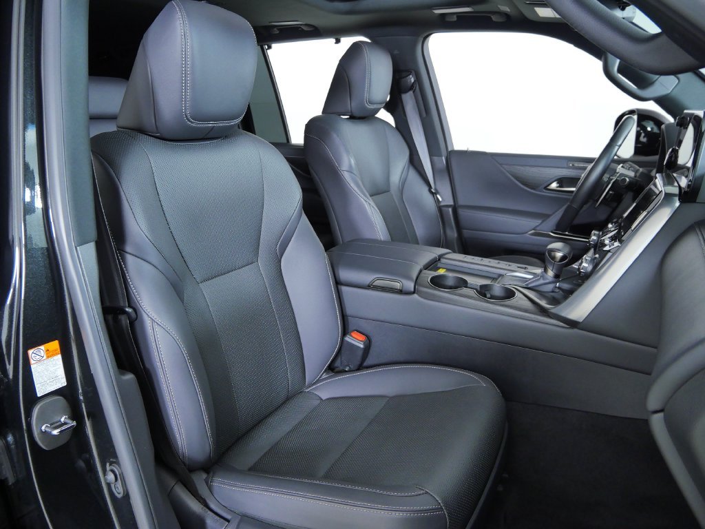 Used 2025 Black Lexus 600 Luxury image 20