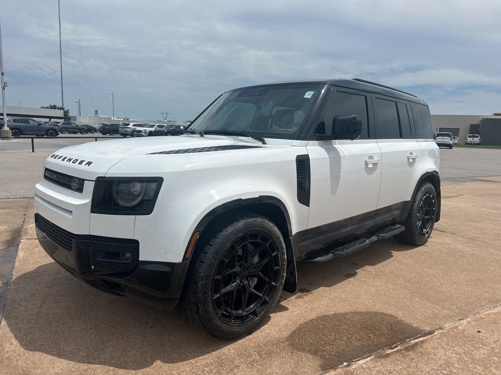 2025 Land Rover Defender 110 X-Dynamic SE P400's photo