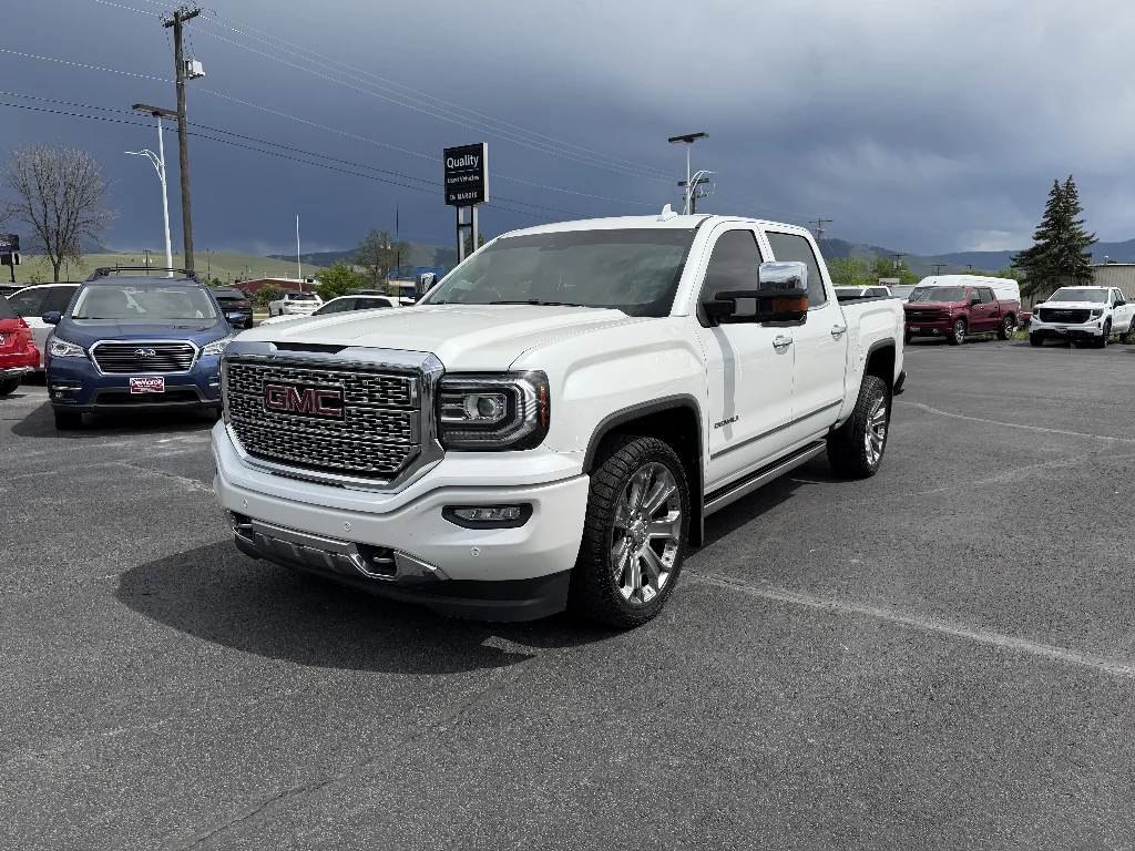 2018 GMC Sierra 4WD Crew Cab Short Box's photo