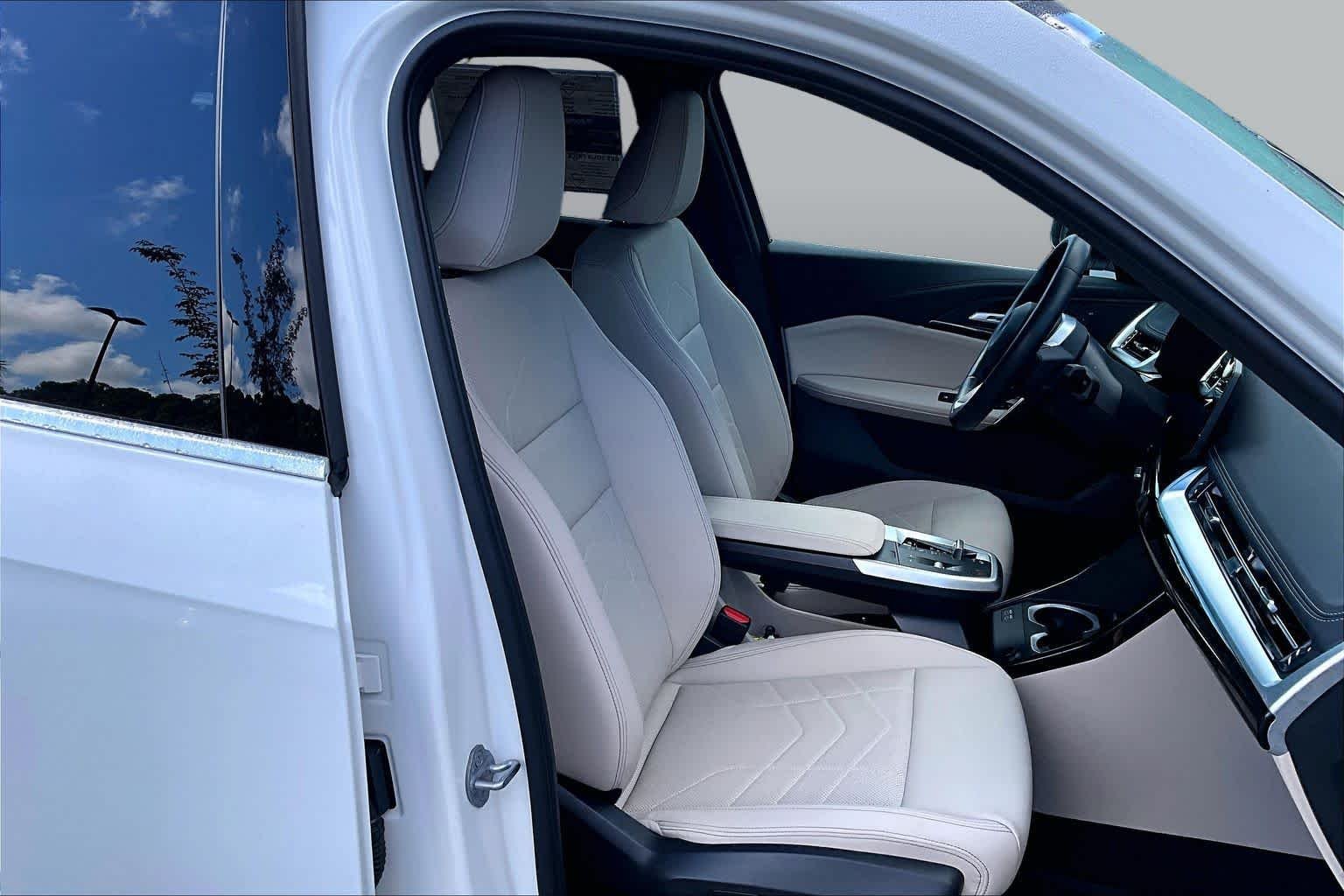 Certified Used 2023 Alpine White BMW xDrive28i image 9