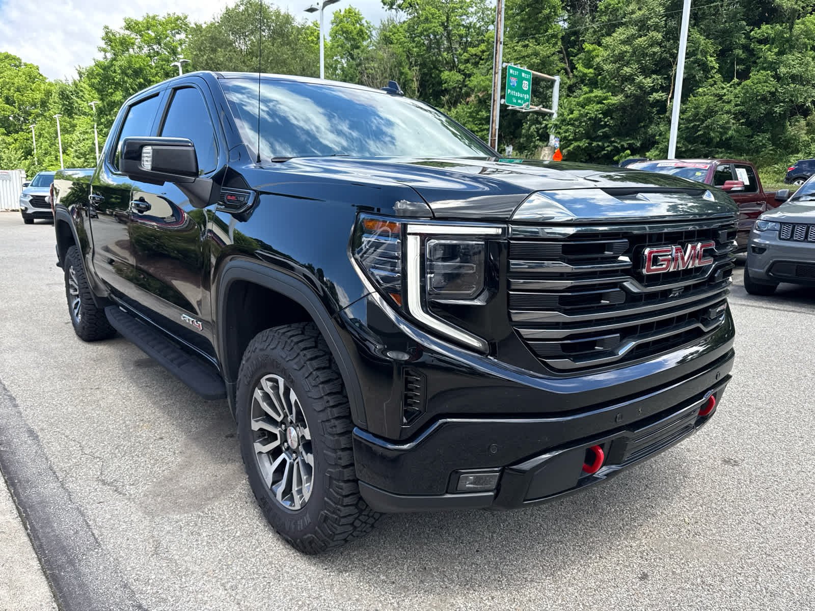 2023 GMC Sierra 4WD Crew Cab Short Box AT4's photo