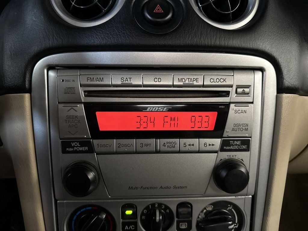 Used 2004 Emerald Mica Mazda Base image 24