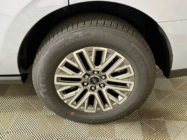 New 2027 Gray Ford Platinum image 24