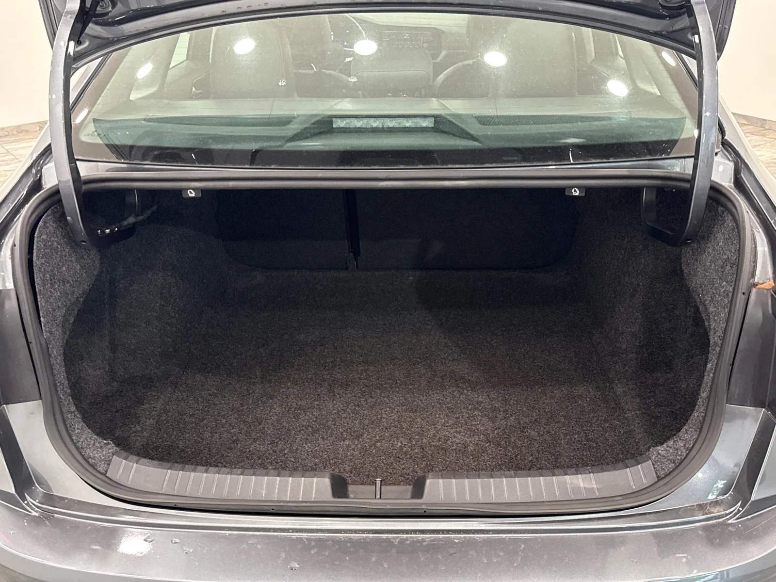 Used 2024 Platinum Gray Metallic Volkswagen SE image 40