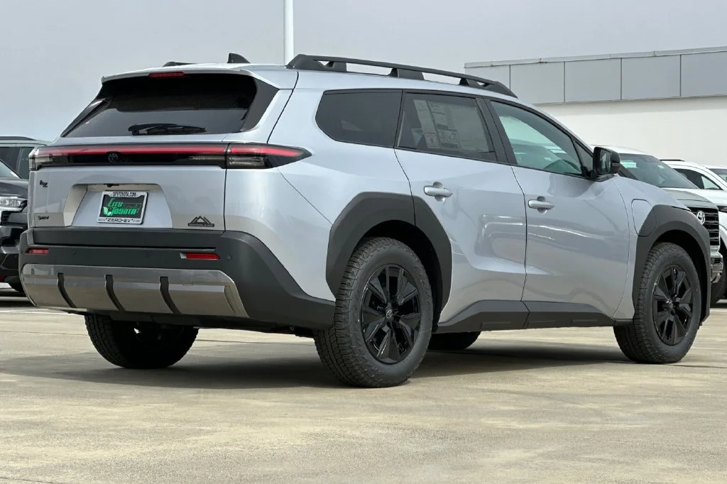 New 2027 Steel Toyota  image 4