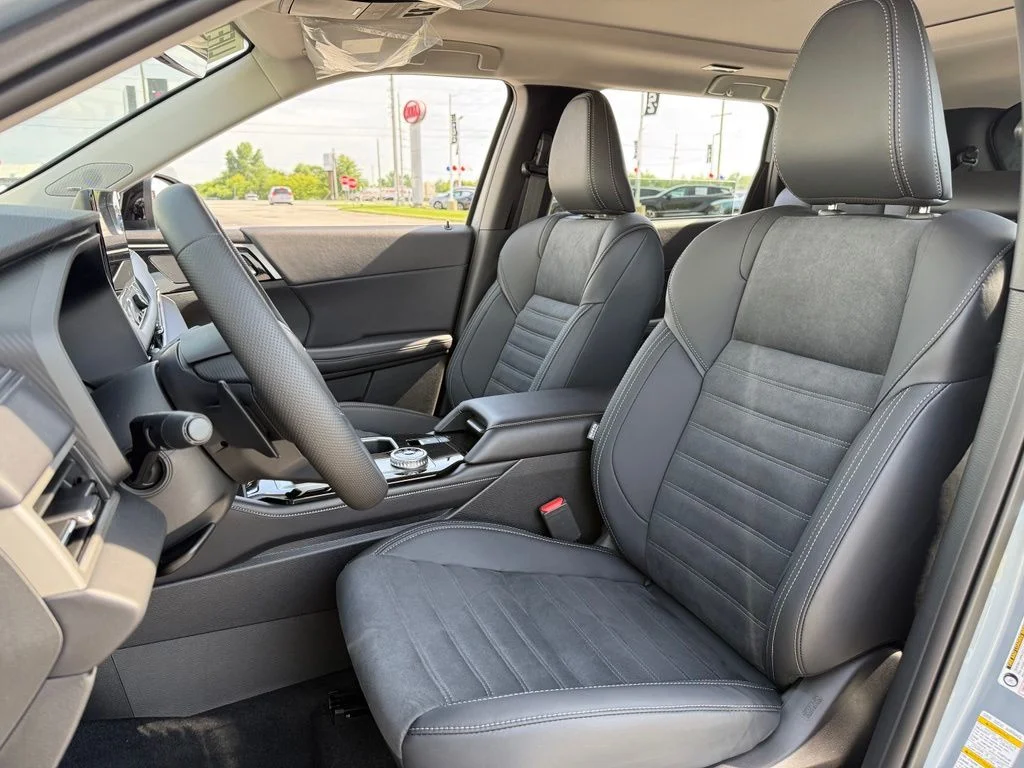 New 2026 Gray Mitsubishi Trail Edition image 11