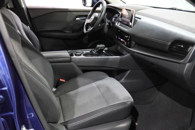 Used 2021 Caspian Blue Metallic Nissan SV image 14
