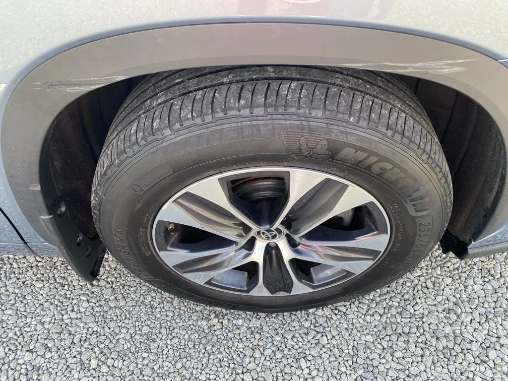 2021 Toyota Highlander XLE - Photo 25