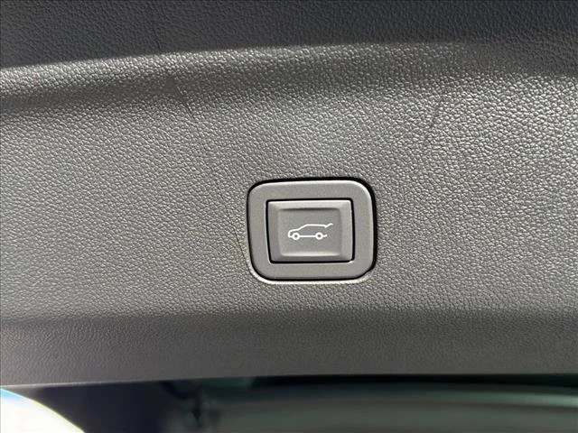 2026 GMC Yukon XL Denali - Photo 13