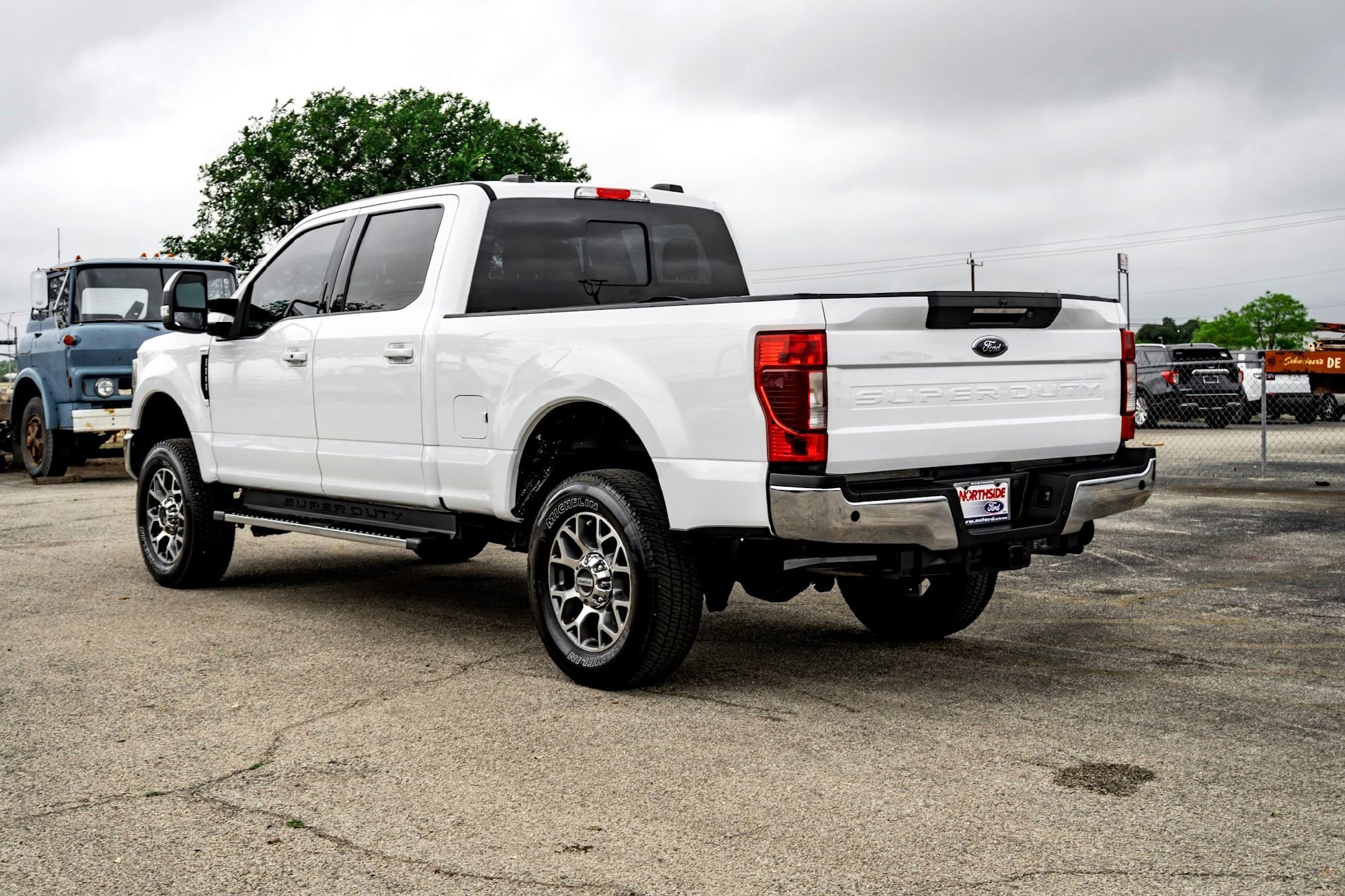 Used 2020 Oxford White Ford LARIAT image 7