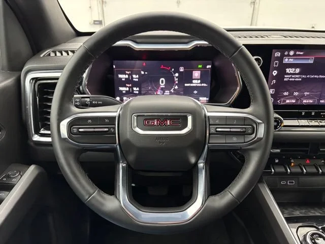 Used 2025 Summit White GMC Elevation image 17