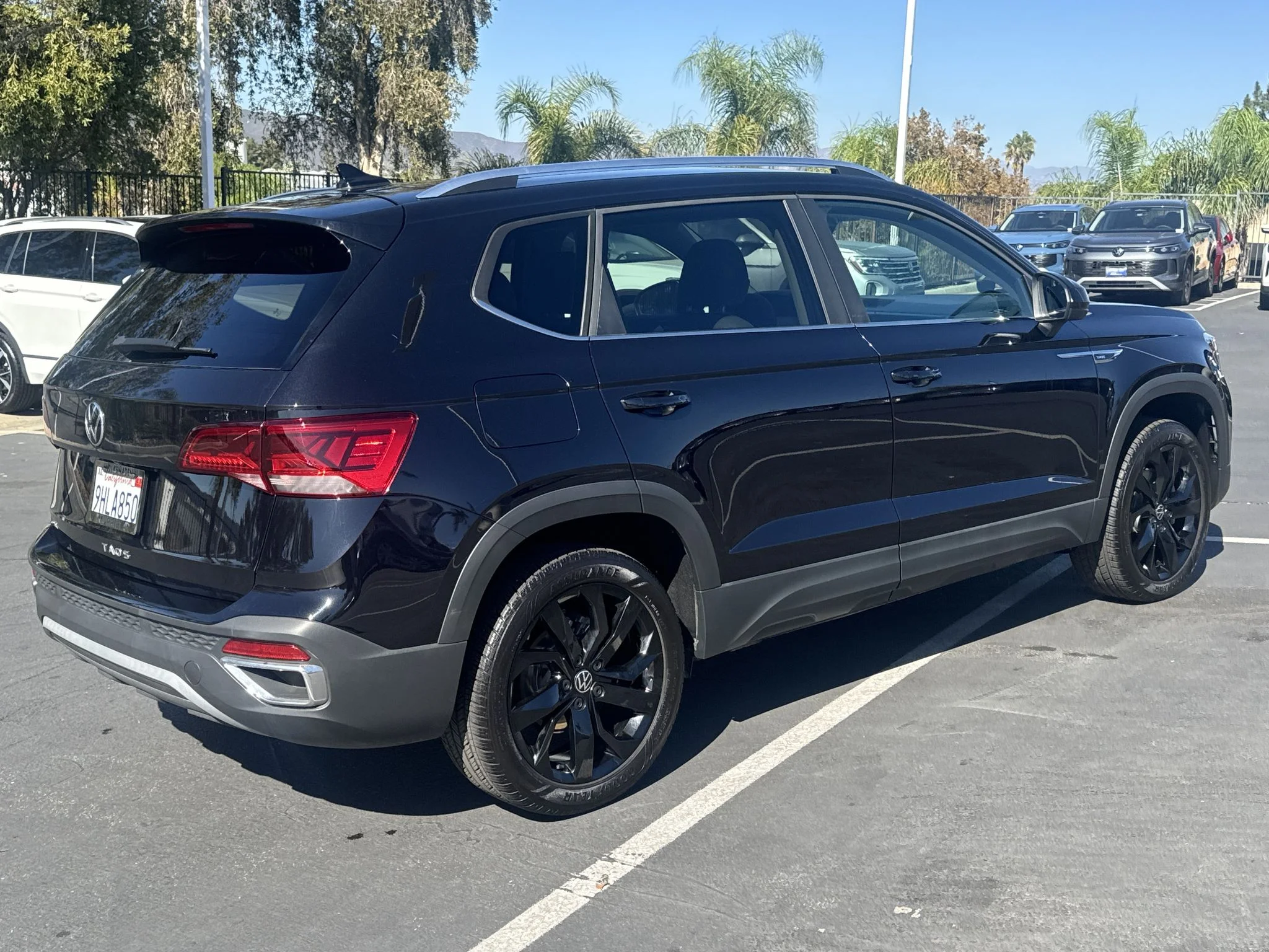 Used 2023 Deep Black Pearl Volkswagen SE image 8