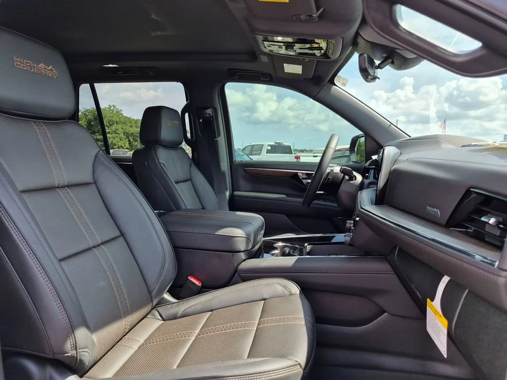 New 2026 Black Chevrolet High Country image 32