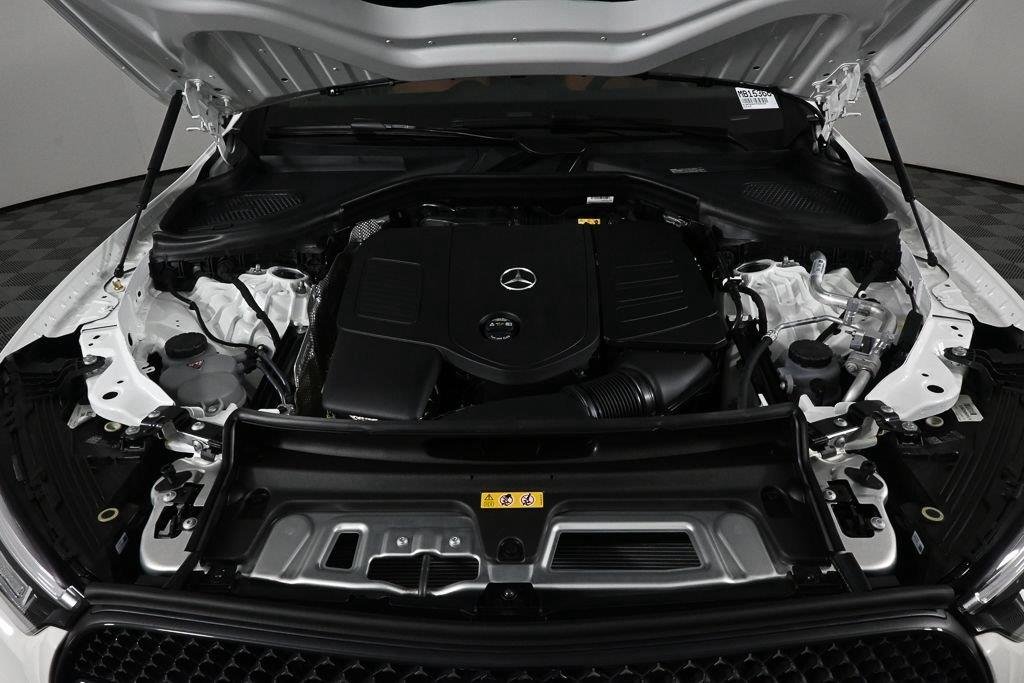 New 2027 Polar White Mercedes-Benz GLC 300 image 32