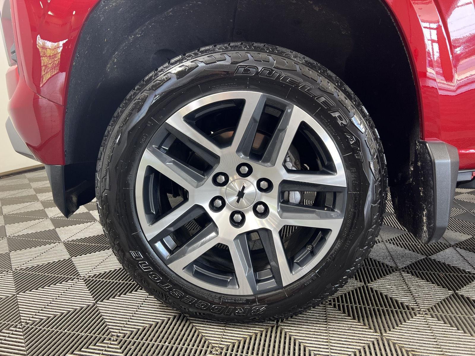 Used 2024 Radiant Red Tintcoat Chevrolet 4WD Z71 image 29