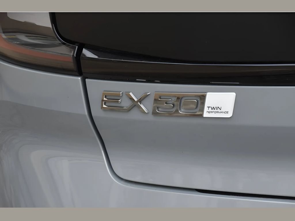 2026 Volvo EX30 Ultra - Photo 27