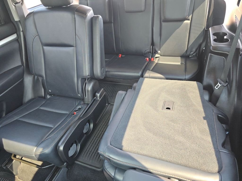 Used 2014 White Toyota XLE V6 image 20