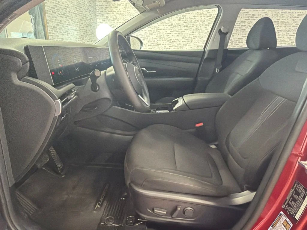 Used 2025 Ultimate Red Hyundai SEL image 24