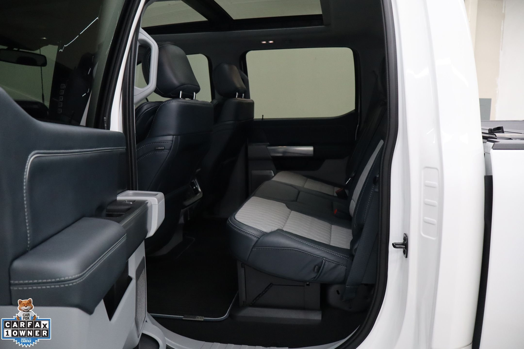 Used 2024 White Ford Limited image 24