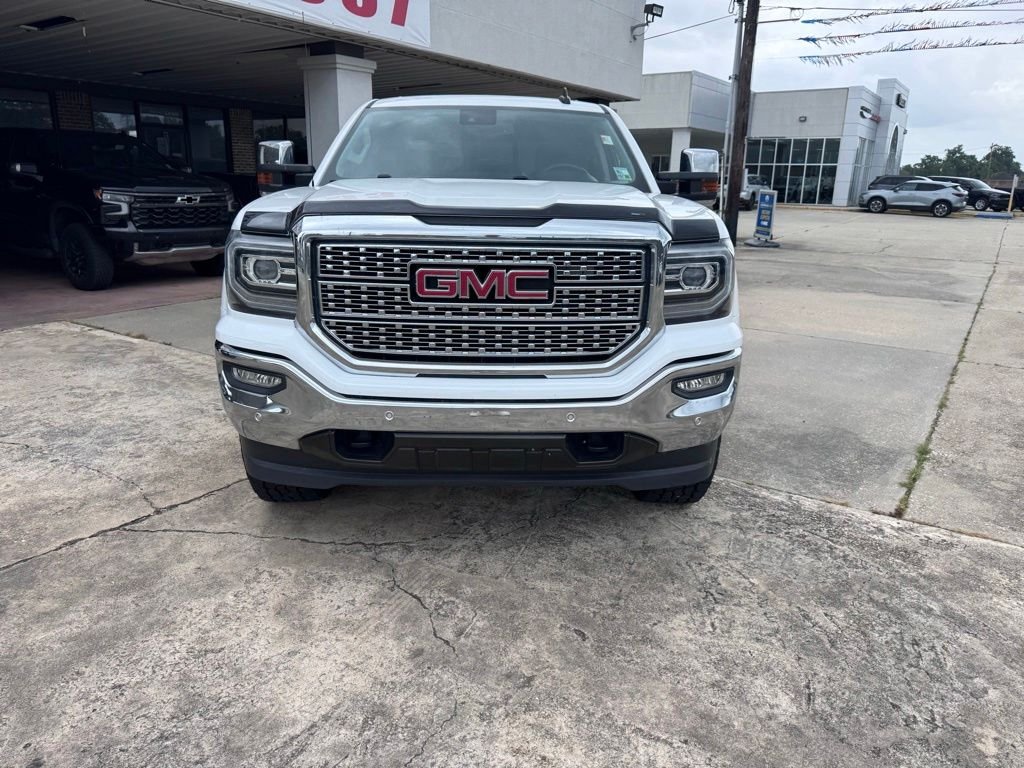 Used 2018 White GMC SLT image 9