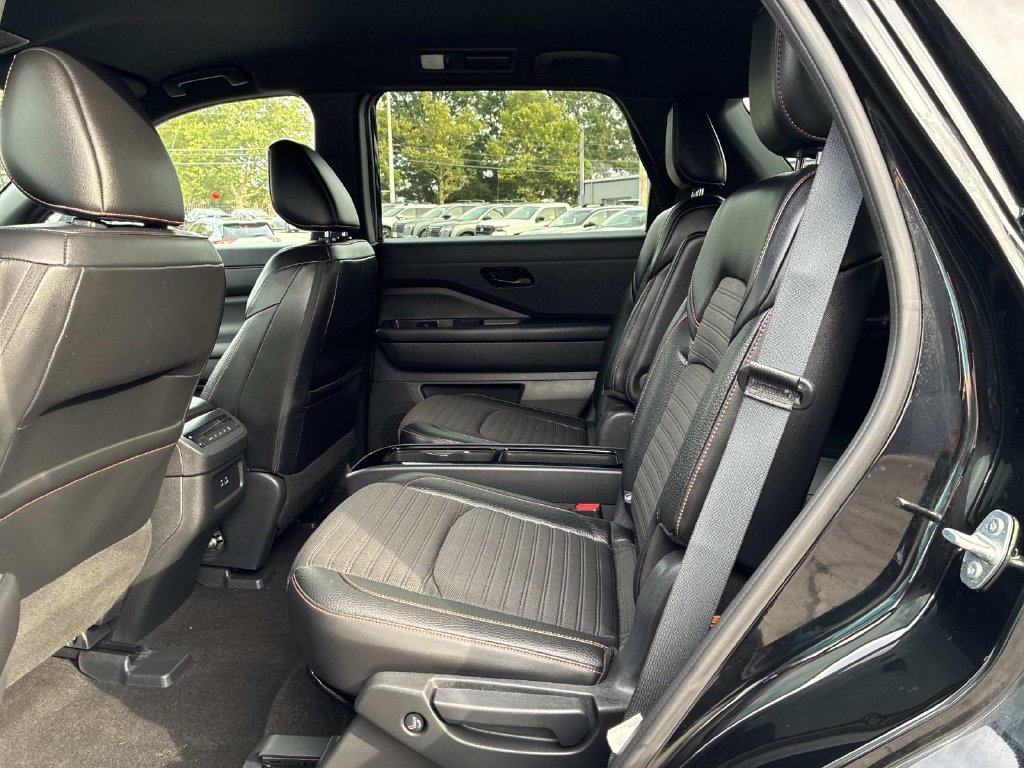Used 2024 Black Nissan Rock Creek image 16