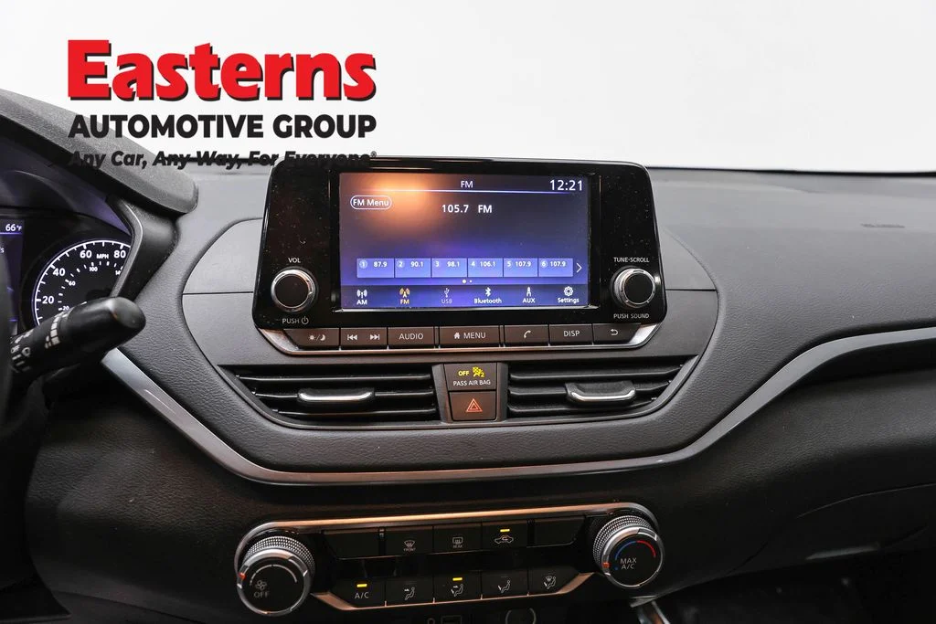 Used 2023 Black Nissan 2.5 S image 11