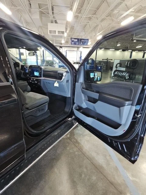 Used 2023 Black Ford XLT image 40