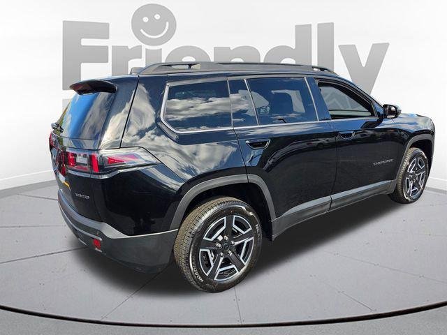 New 2026 Diamond Black Crystal Pearl-Coat Exterior Paint Jeep Limited image 5