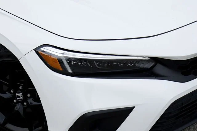 Used 2024 Platinum White Pearl Honda Sport image 2