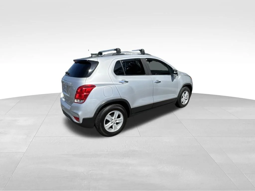Used 2020 Silver Chevrolet LT image 15