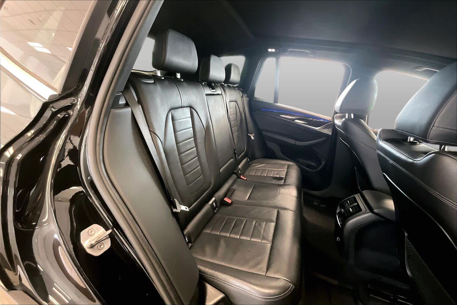 Used 2019 Black Sapphire Metallic BMW sDrive30i image 19