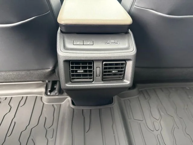 2026 Toyota bZ Woodland Woodland Premium - Photo 17