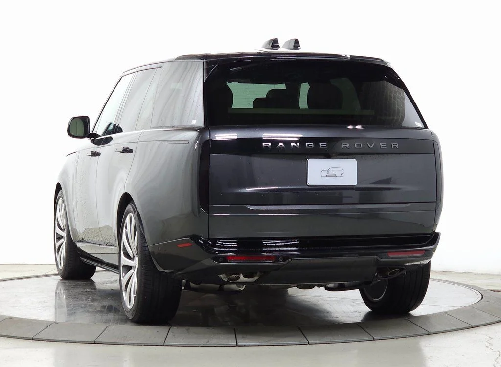 Certified Used 2025 Gray Land Rover SE image 3