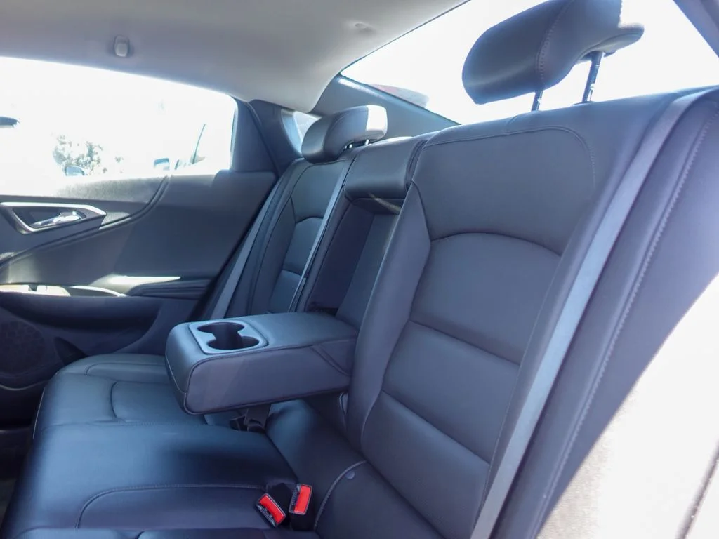 Used 2024 Summit White Chevrolet LT image 24