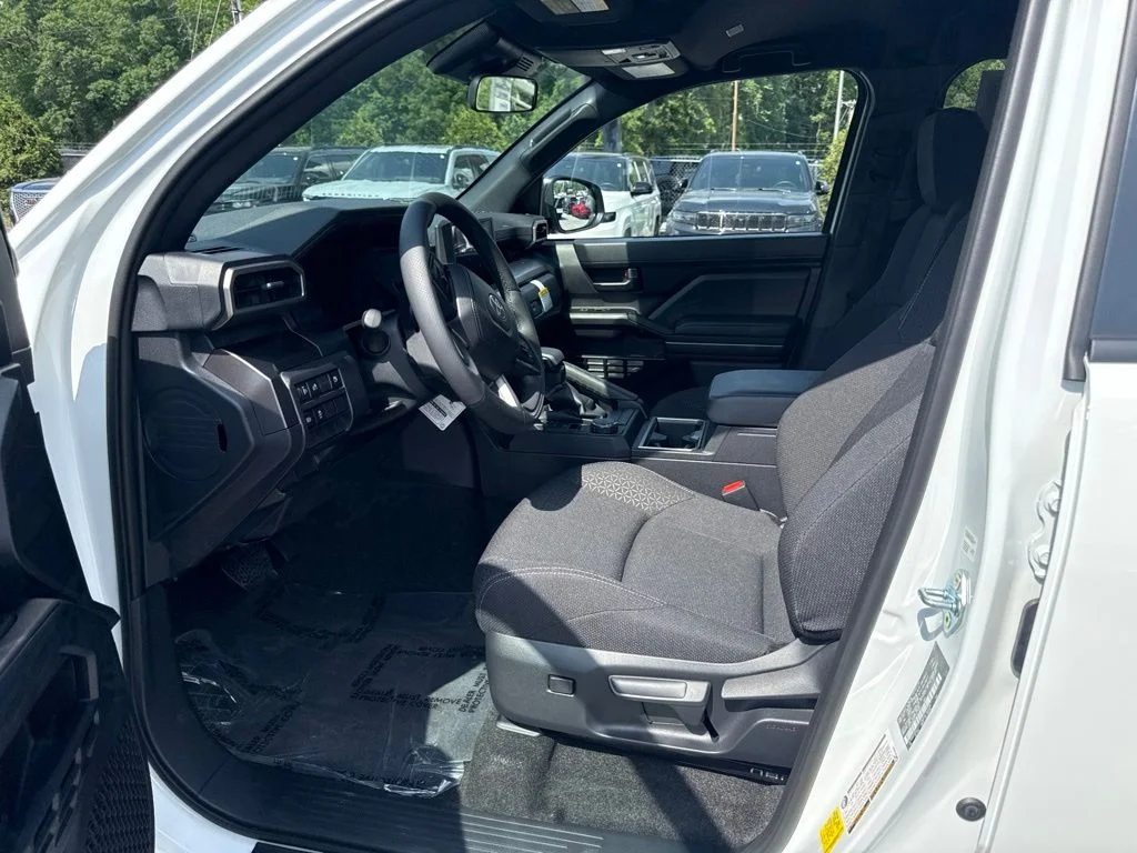 Used 2026 White Toyota SR5 image 3
