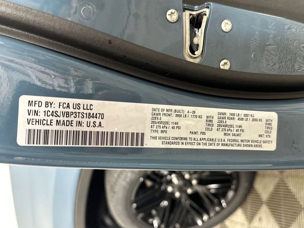 New 2026 Steel Blue Exterior Paint Jeep Limited Reserve image 17
